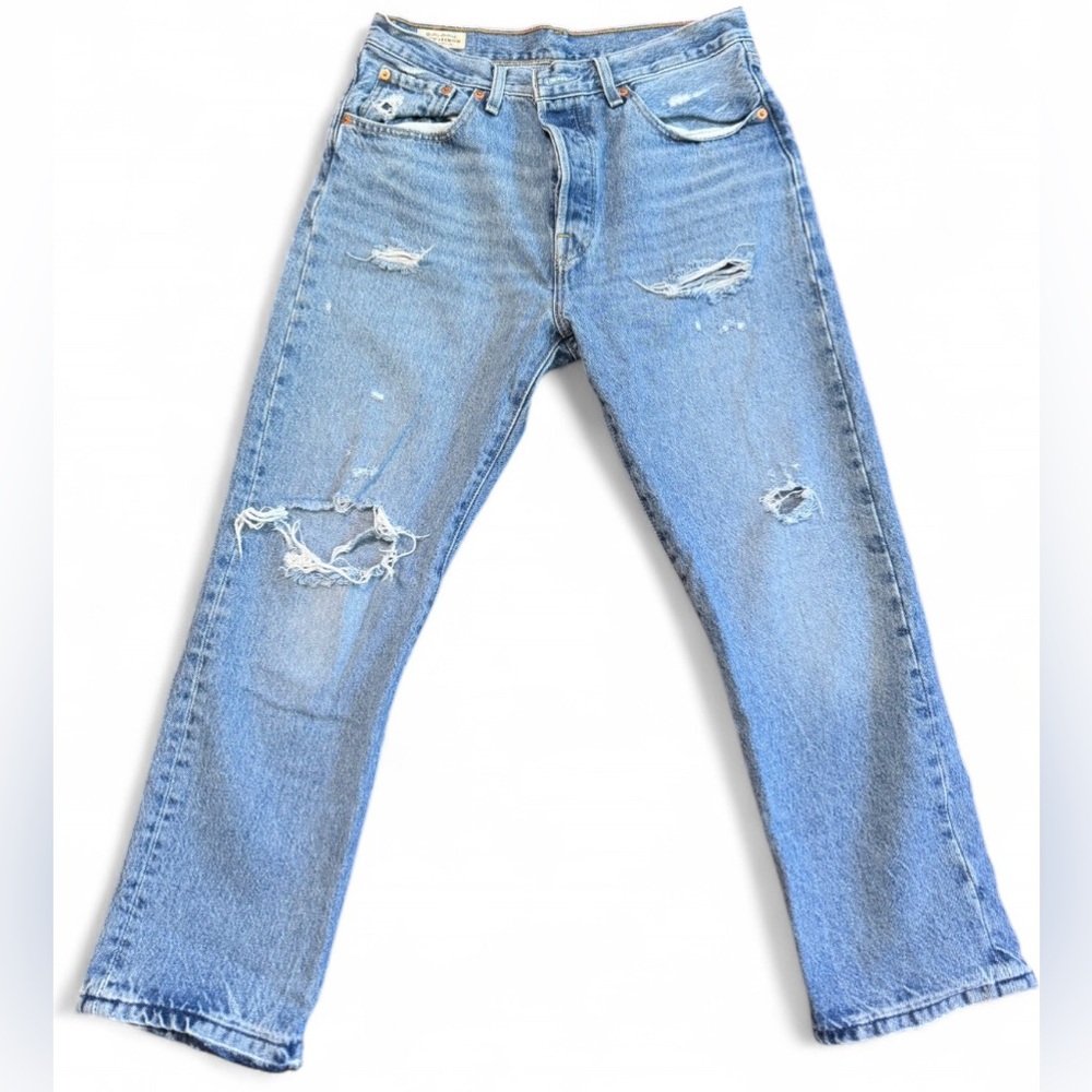 Levi’s - Women Blue Distressed Jeans